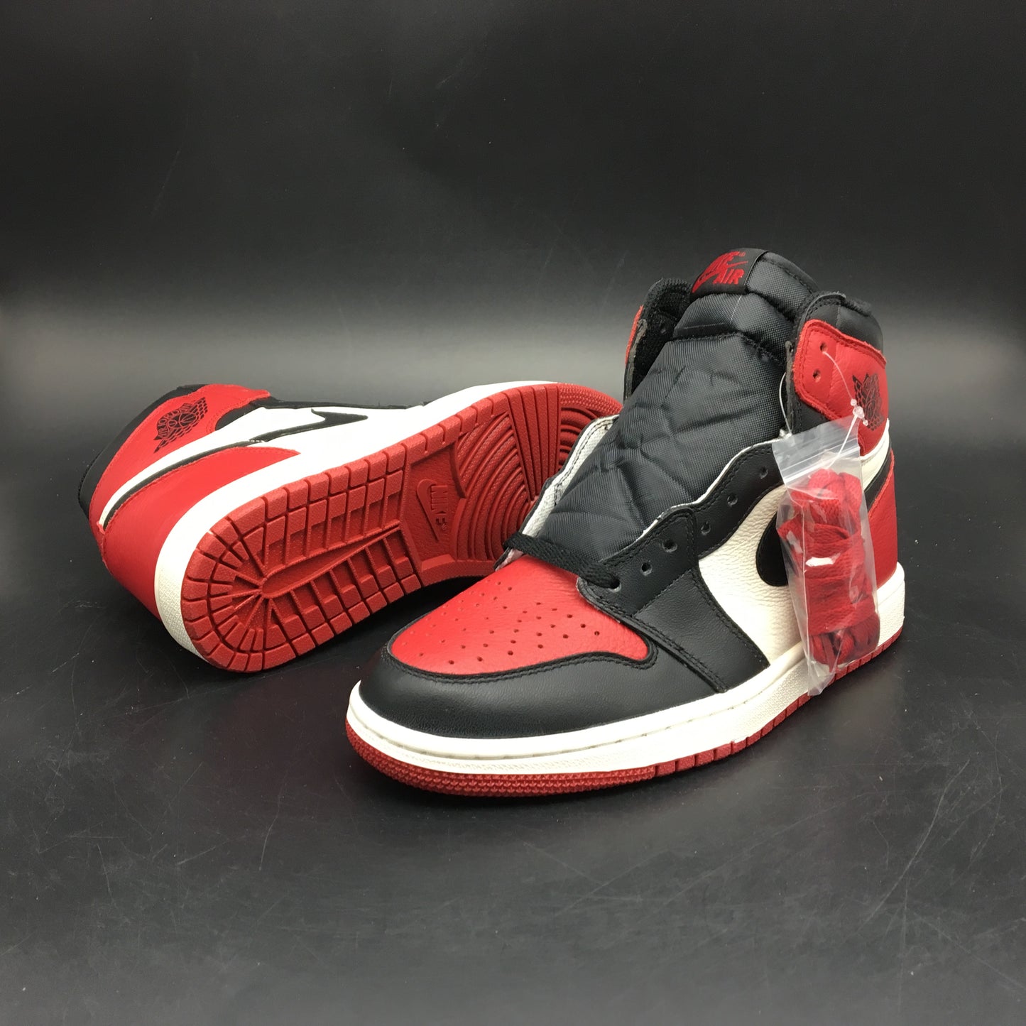Air Jordan 1 Retro ‘Black toe 2.0'