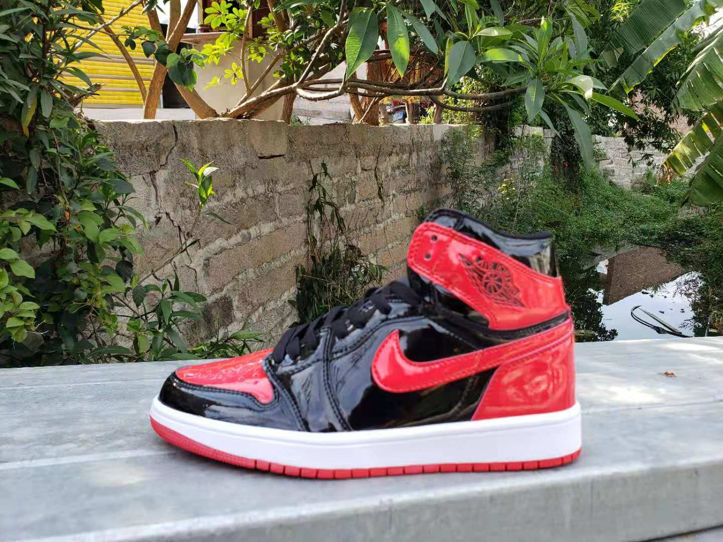 Air Jordan 1 Patent Leather 'Black & Red'