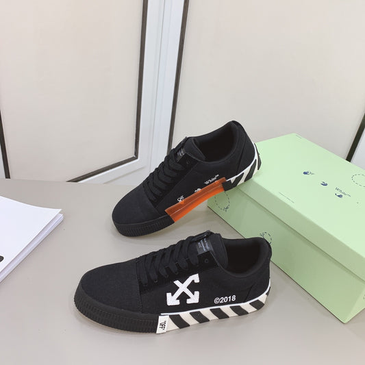 Off-White Low Vulcanized Sneaker 'White Striped'