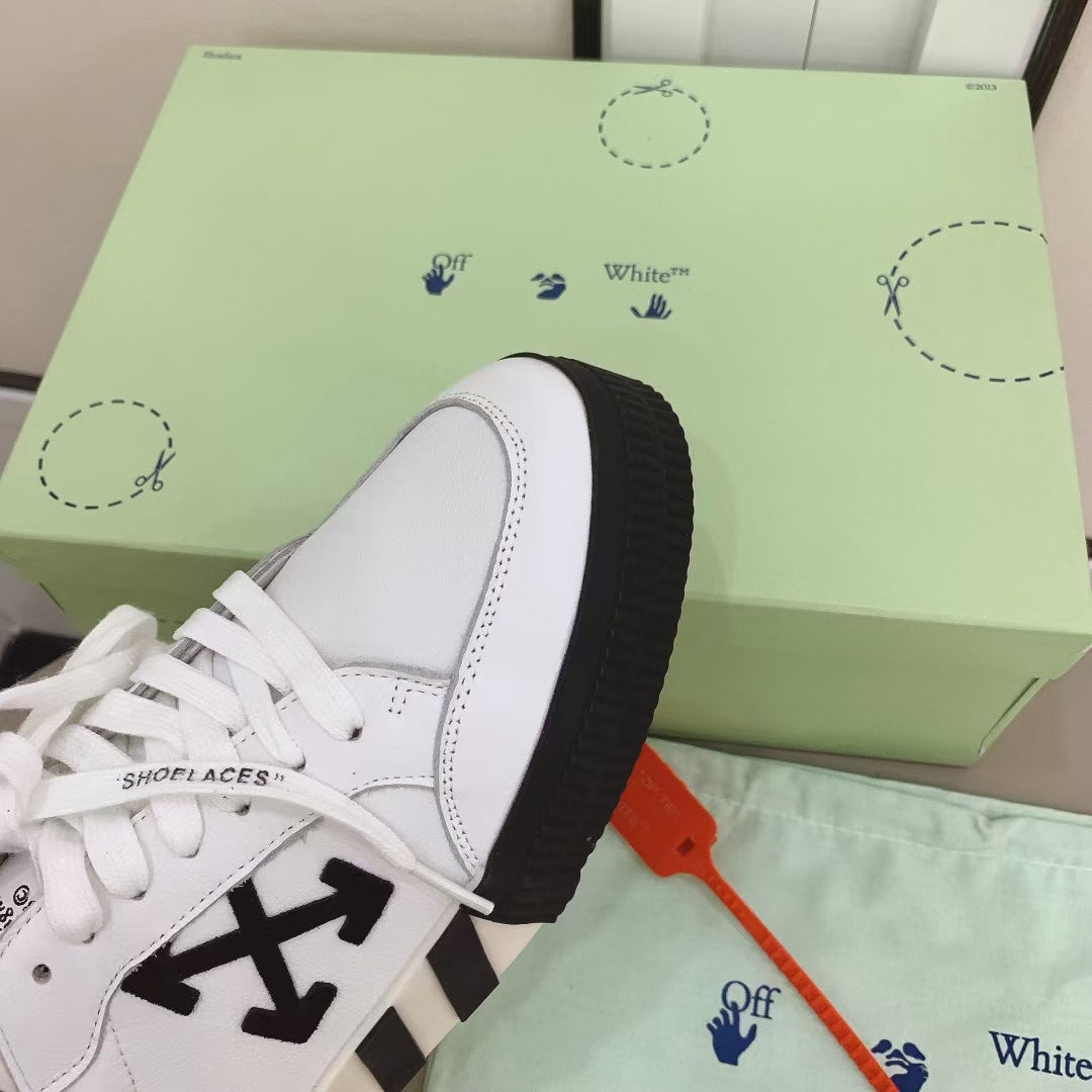 Off-White Low Vulcanized Sneaker 'White'