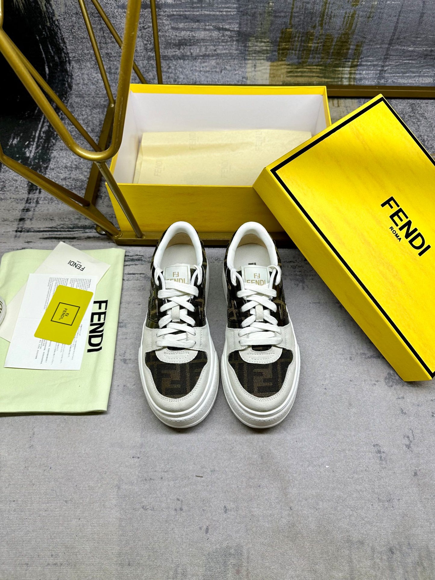 Fendi Sneakers low 'White, Black & Gold'