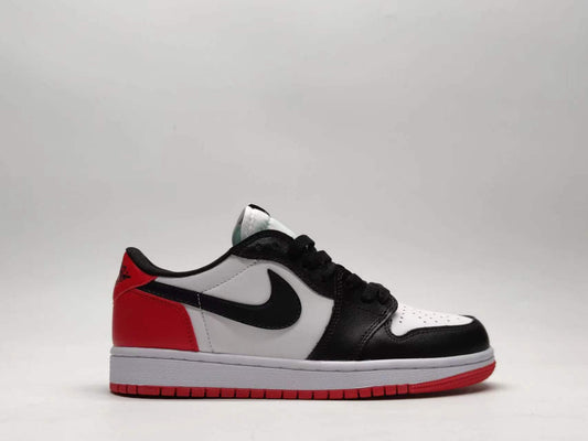 Nike Dunk Low black & white toe