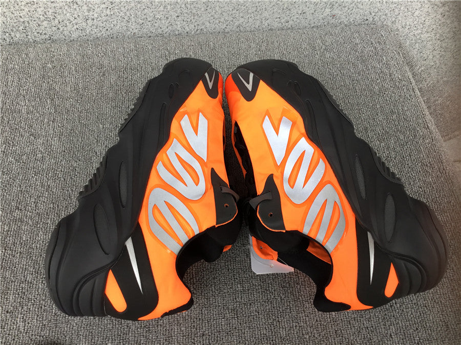 P580 Yeezy Boost 700 MNVN
