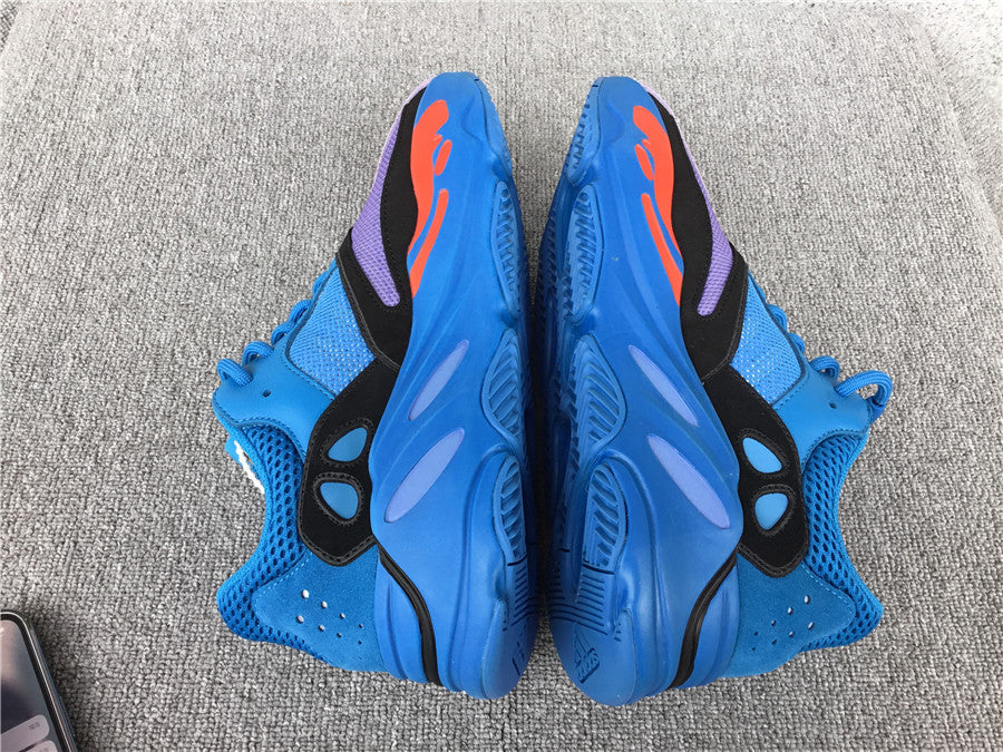 P580 Yeezy Boost 700 Hi-Res Blue