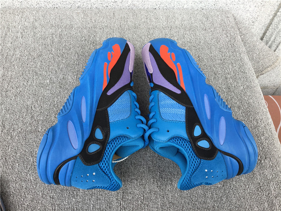P580 Yeezy Boost 700 Hi-Res Blue