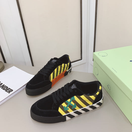 Off-White Low Vulcanized Sneaker 'White Black Stripe'