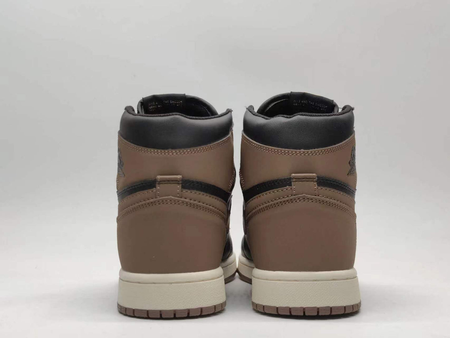 Air Jordan 1 'Mocha'