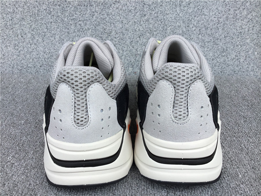 P580 Yeezy Boost 700 Hi-Res Red