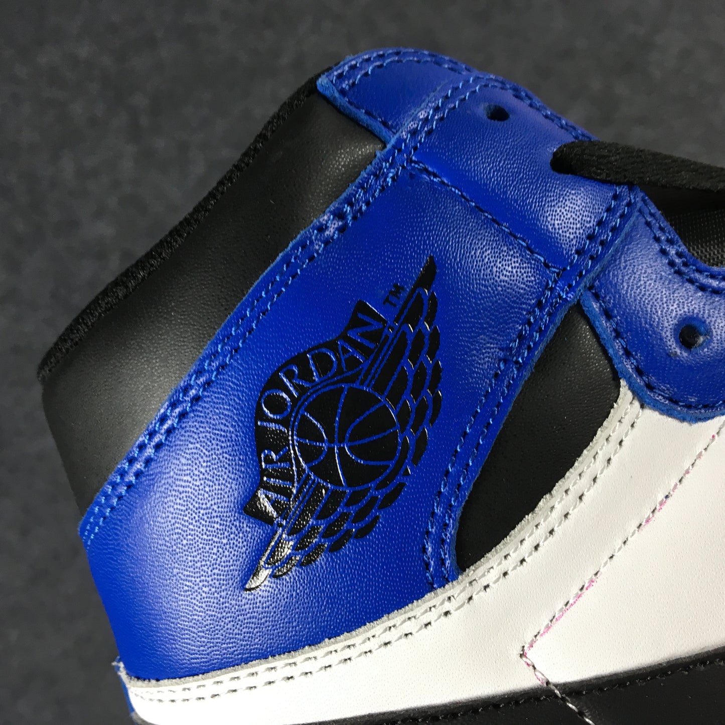 Air Jordan 1 Retro ‘Blue'